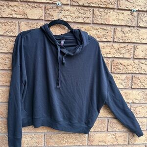 4/$25 • La Senza Black Cropped Oversized Hooded Sweatshirt